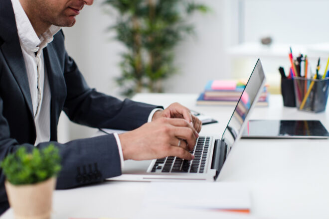 Azərbaycanda dövlət müəssisələri